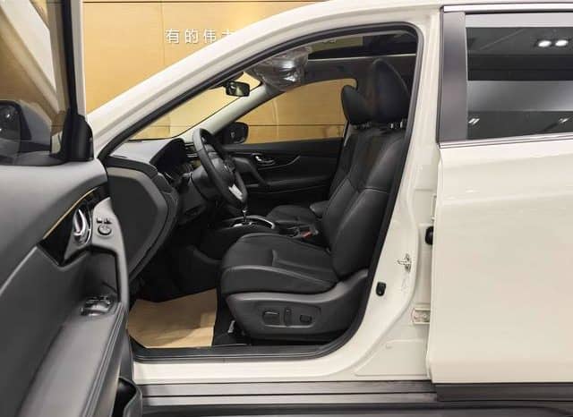 
								Nissan X-Trail (III), 2024 full									