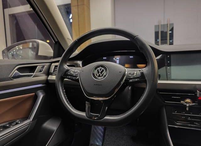 
								Volkswagen Golf 7 (Lavida), 2022 full									