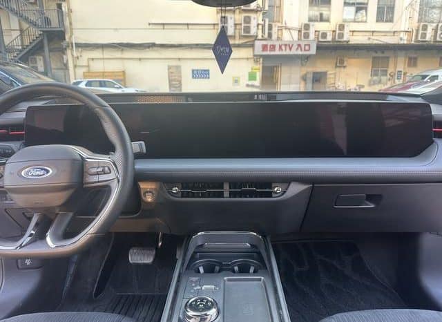 
								Ford Mondeo (V), 2022 full									