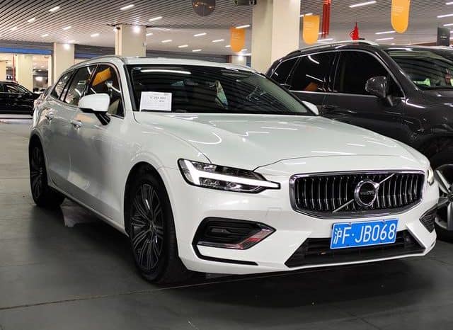 
								Volvo V60, 2020 full									