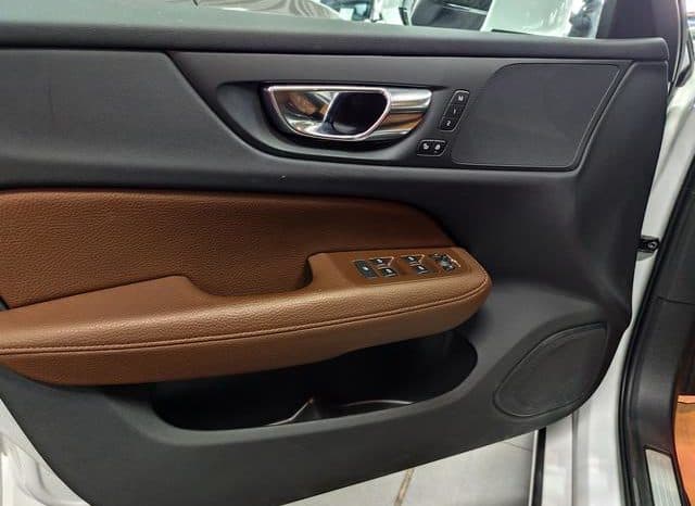 
								Volvo V60, 2020 full									