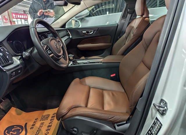 
								Volvo V60, 2020 full									