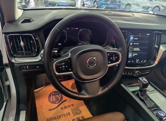 
								Volvo V60, 2020 full									