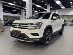 67ab1c0b7817d Volkswagen Tharu, 2020