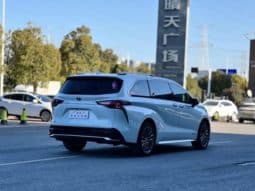 
										Toyota Granvia, 2024 full									