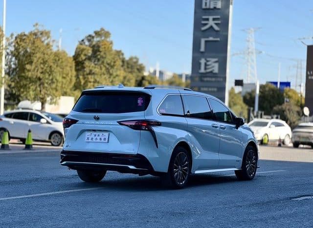
								Toyota Granvia, 2024 full									