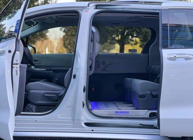 
								Toyota Granvia, 2024 full									