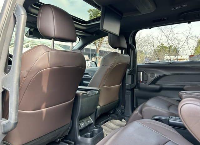 
								Toyota Sienna, 2022 full									
