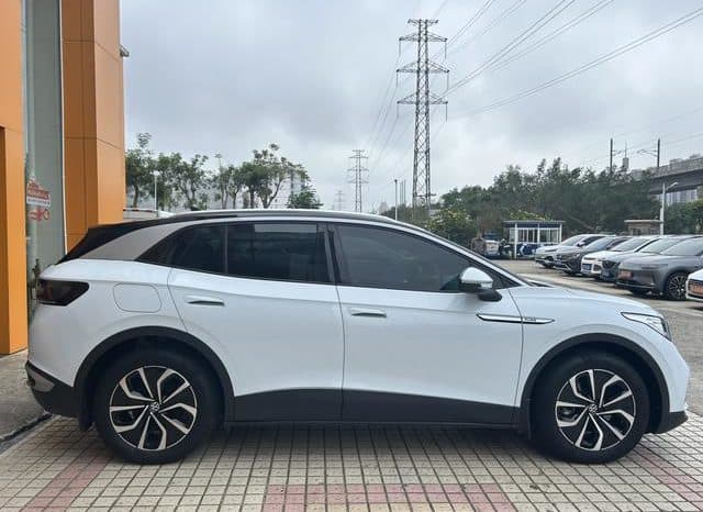 
								Volkswagen ID.4 X, 2024 full									