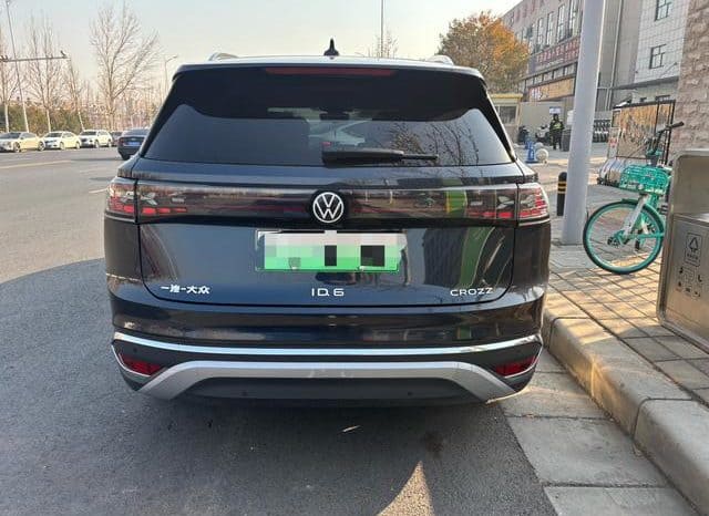 
								Volkswagen ID.6 CROZZ, 2022 full									