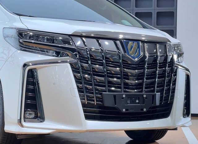 
								Toyota Vellfire (II), 2023 full									