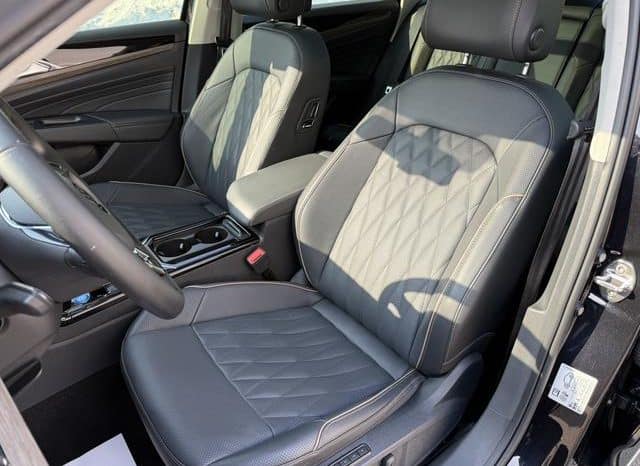 
								Volkswagen Passat, 2021 full									