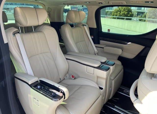 
								Toyota Vellfire (II), 2023 full									