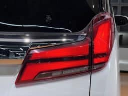 
										Toyota Vellfire (II), 2022 full									