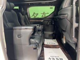 
										Toyota Vellfire (II), 2022 full									