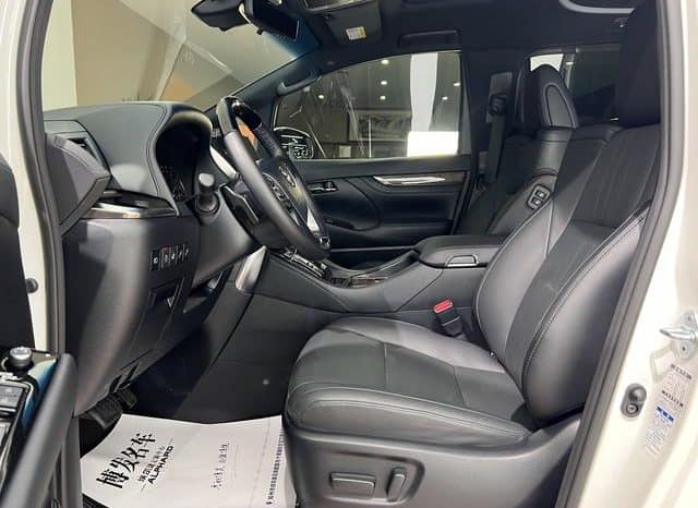 
								Toyota Vellfire (II), 2022 full									