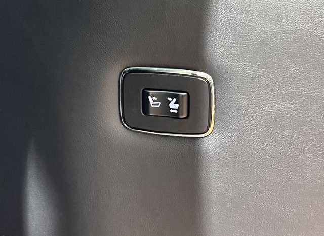 
								Toyota Vellfire (II), 2022 full									