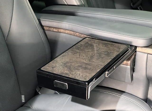 
								Toyota Vellfire (II), 2022 full									