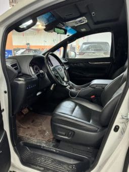 
										Toyota Vellfire (II), 2021 full									