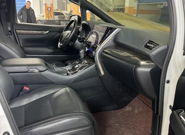 
								Toyota Vellfire (II), 2021 full									