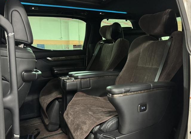 
								Toyota Vellfire (II), 2021 full									