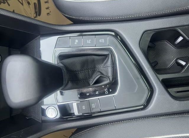 
								Volkswagen Tiguan L, 2023 full									
