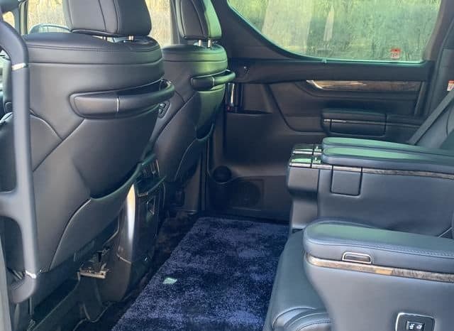 
								Toyota Vellfire, 2023 full									