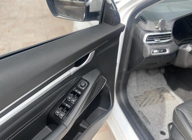 
								Geely Emgrand, 2022 full									