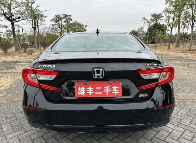 
								Honda Accord, 2021 full									