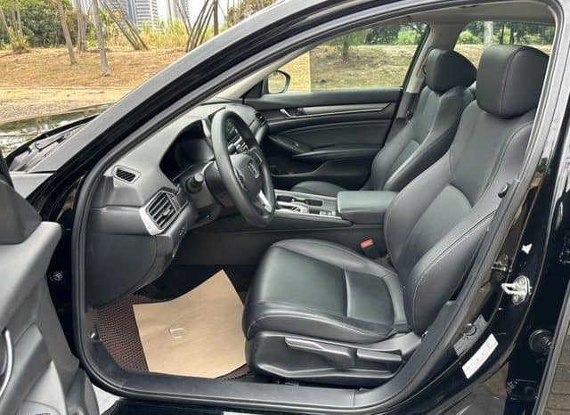 
								Honda Accord, 2021 full									