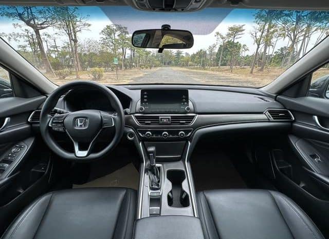 
								Honda Accord, 2021 full									