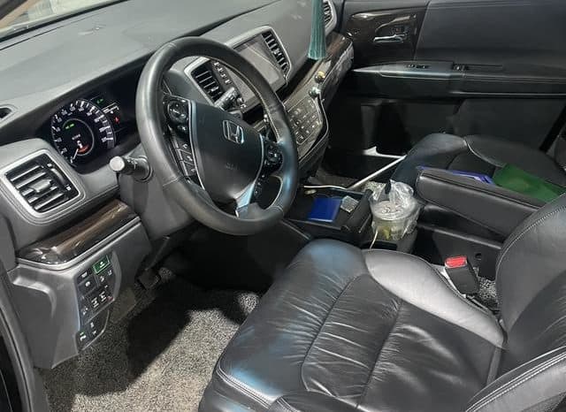 
								Honda Odyssey, 2020 full									