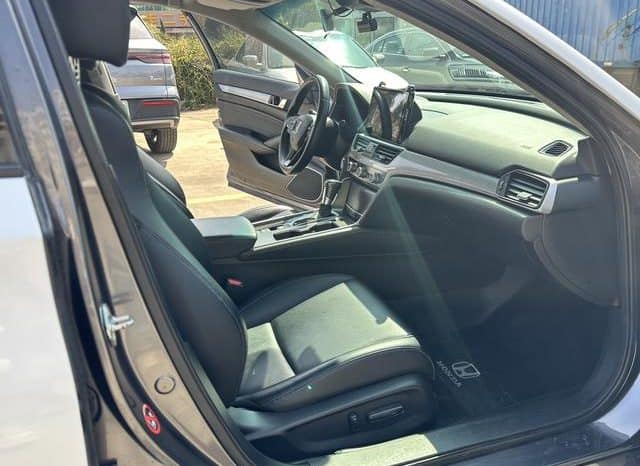 
								Toyota Camry, 2022 full									