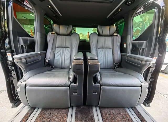 
								Toyota Vellfire (II), 2021 full									