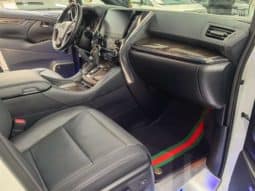 
										Toyota Vellfire (II), 2023 full									