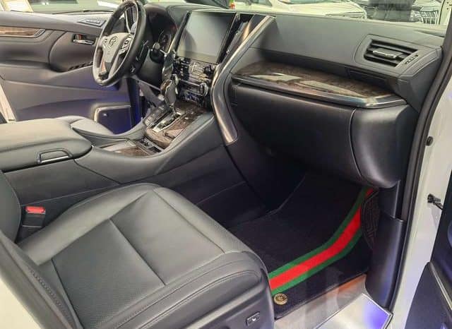 
								Toyota Vellfire (II), 2023 full									