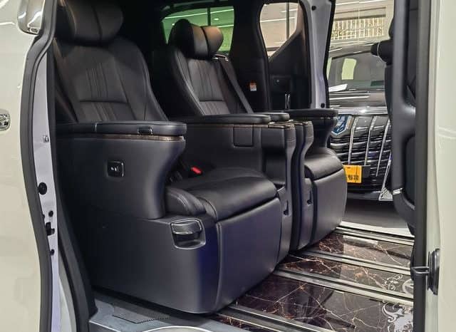 
								Toyota Vellfire (II), 2023 full									