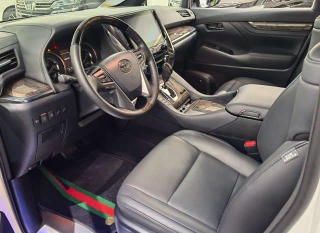 
								Toyota Vellfire (II), 2023 full									