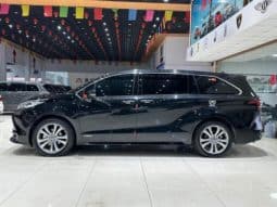 
										Toyota Sienna, 2024 full									