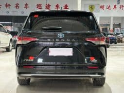 
										Toyota Sienna, 2024 full									