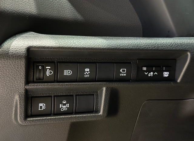 
								Toyota Sienna, 2024 full									
