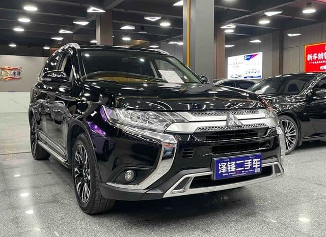 
								Mitsubishi Outlander II, 2020 full									