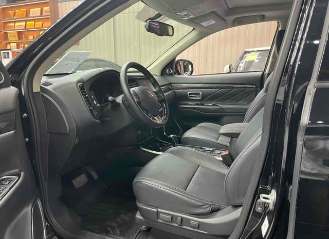 
								Mitsubishi Outlander II, 2020 full									