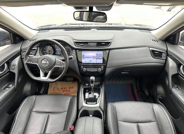 
								Nissan X-Trail (III), 2021 full									
