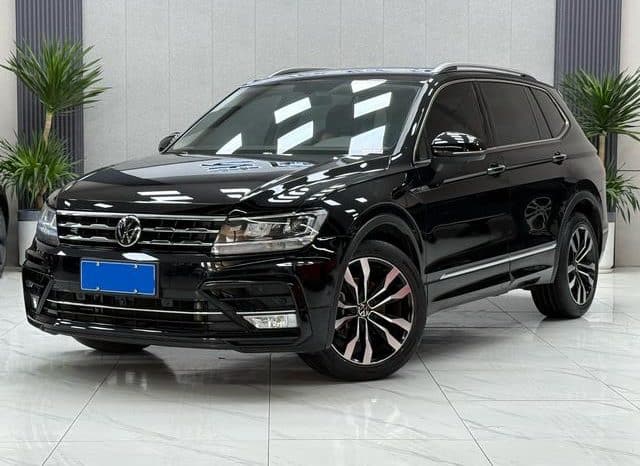 67b459dbca342 Volkswagen Tiguan L, 2021