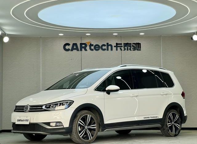 67b4658f8c90d Volkswagen Touran L, 2020