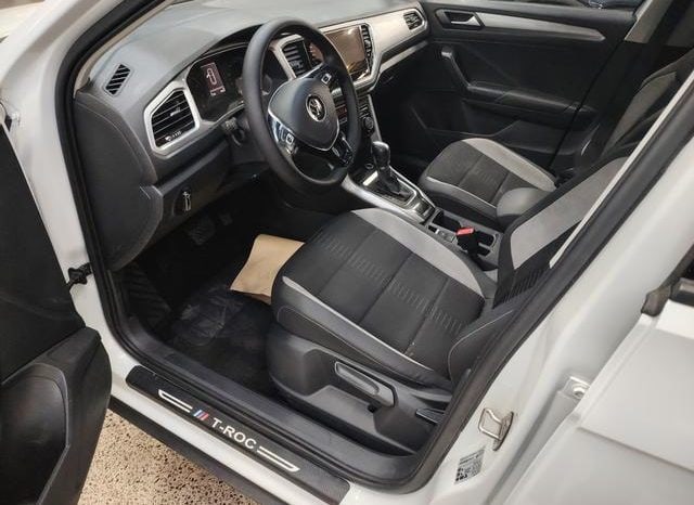 
								Volkswagen T-Roc, 2022 full									