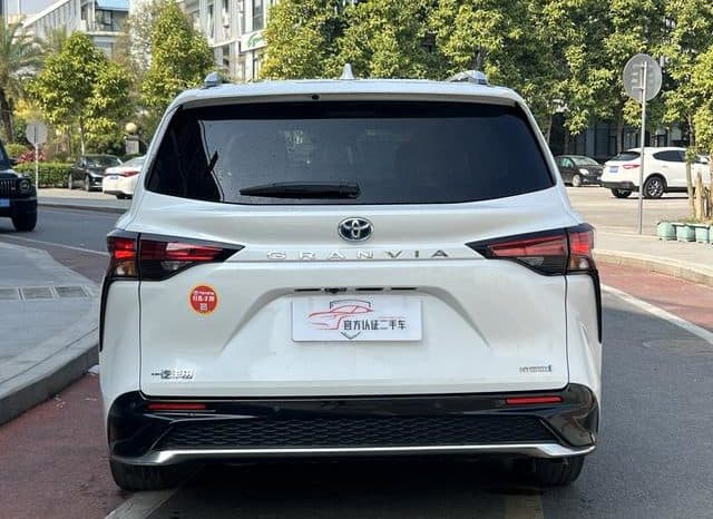 
								Toyota Granvia, 2024 full									