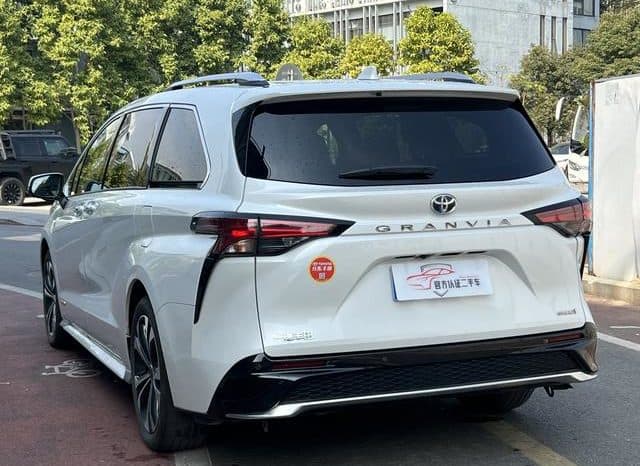 
								Toyota Granvia, 2024 full									