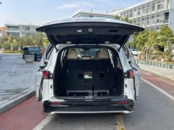 
										Toyota Granvia, 2024 full									